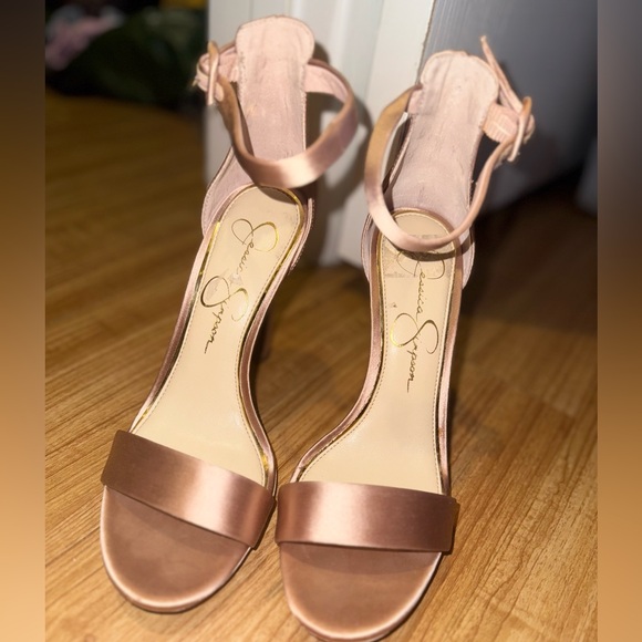 Jessica Simpson PLEMY Satin Ankle Strap Heels
6M Rose Gold - Picture 13 of 13
